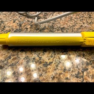 Drybar 3 Day Bender Curling Iron